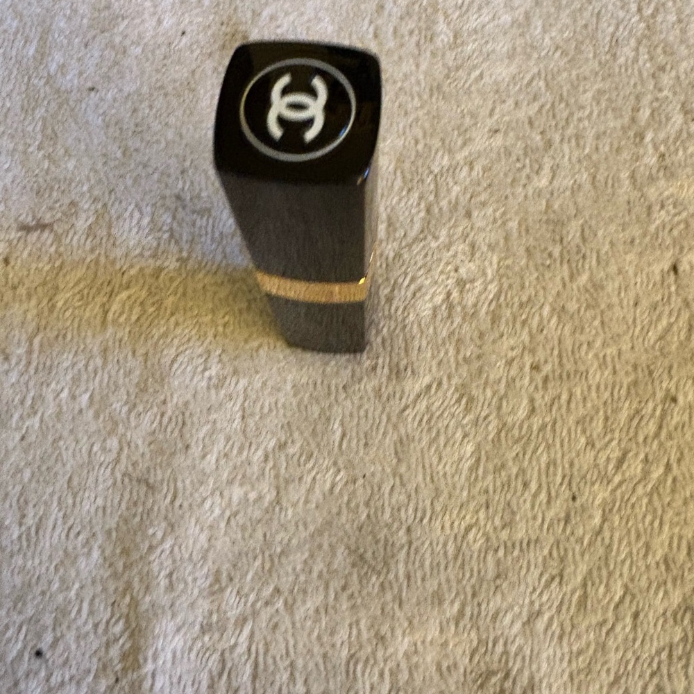 CHANEL Rouge Coco Shine  Rouge Irresistible